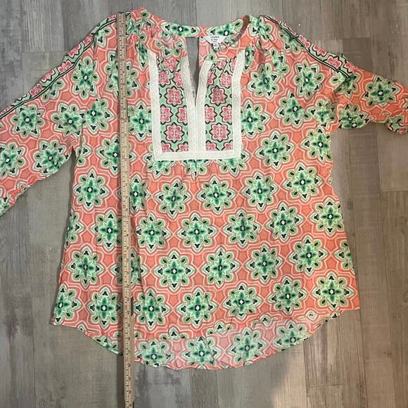Crown & Ivy Blouse Women's Pink and Green 3/4 Sleeve V-Neck Crochet Sz OX - Picture 7 of 11